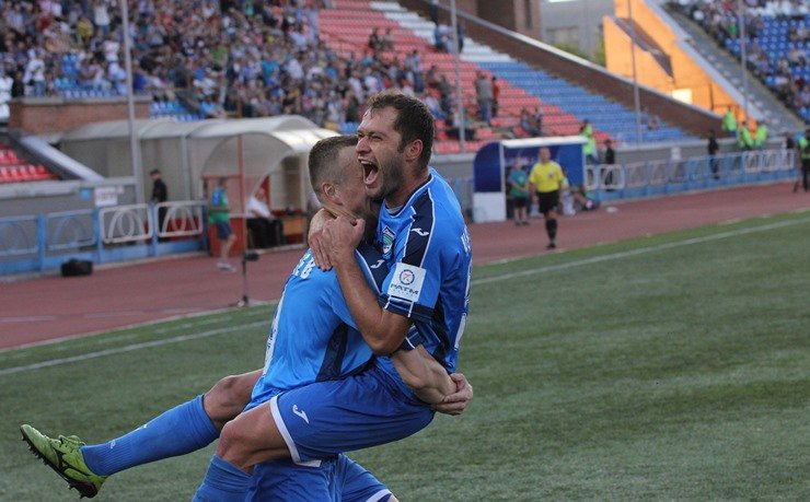 Футбольная «Сибирь» одержала первую победу в сезоне